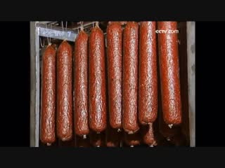 smoked sausage xunchang. fast food kuaican (fast food) in chinese. zhou shiping jigongji meat processing technology