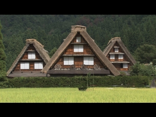 japanese crafts... thatched roofs by master eisaku tanaka. shirakawago open air museum (shirakawa-go) with g-style houses