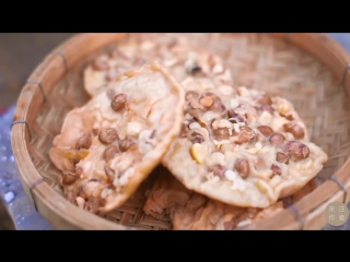 men in the kitchen. huasheng binggan peanut biscuits. strawberry jam caomei jiang. chinese style pizza zhongwen bisa.